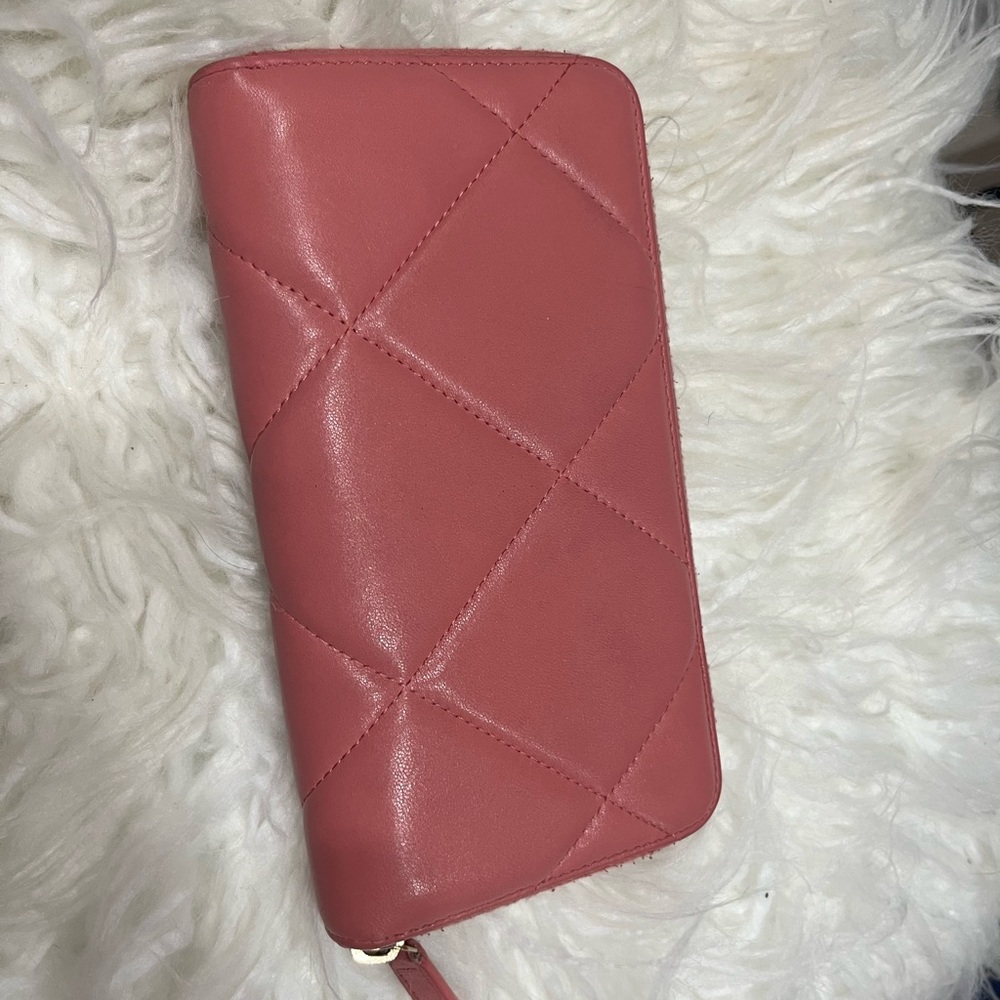 Coveted C 19 Pink Quilted Wallet - Picture 2 of 8